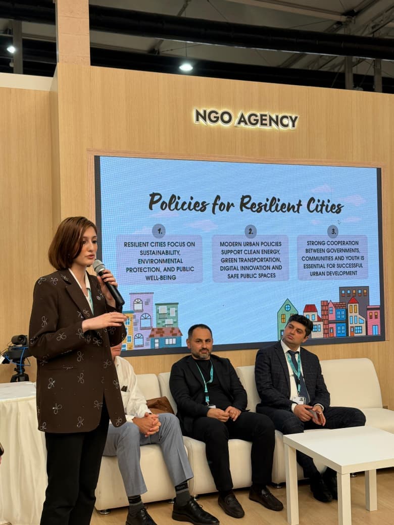 "Şəhərsalma və inkişaf proseslərində gənclərin rolunun gücləndirilməsi” və "Dayanıqlı şəhərsalma siyasəti, qərar qəbulu və icraçılıqda gənclərin fəal iştirakçılığı"